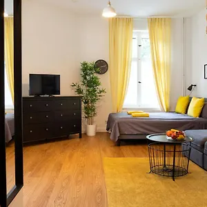 Shabby Chic +freshly Furnished&renovated Apartment Berlin